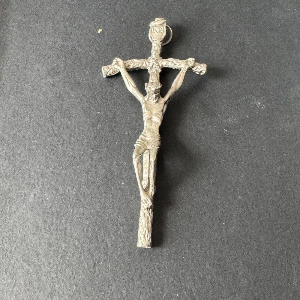 Pewter Crucifix Pendant Religious‎ Charm Jesus Christ INRI Silver Tone